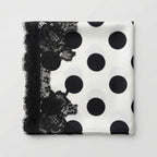 Maxi foulard - Pois et détail en dentelle