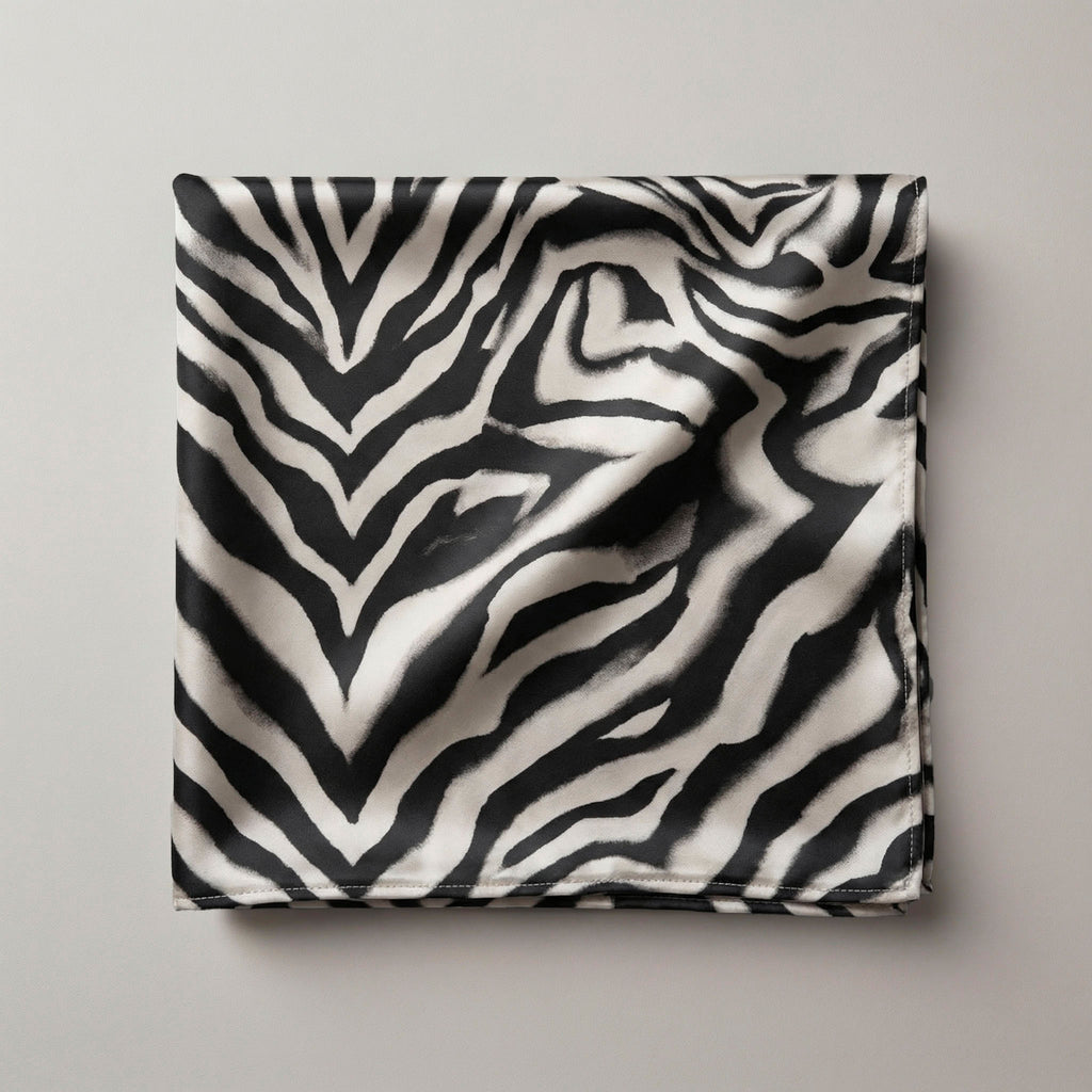 Set | Tecla Bianca & Foulard in Seta Animalier Zebra